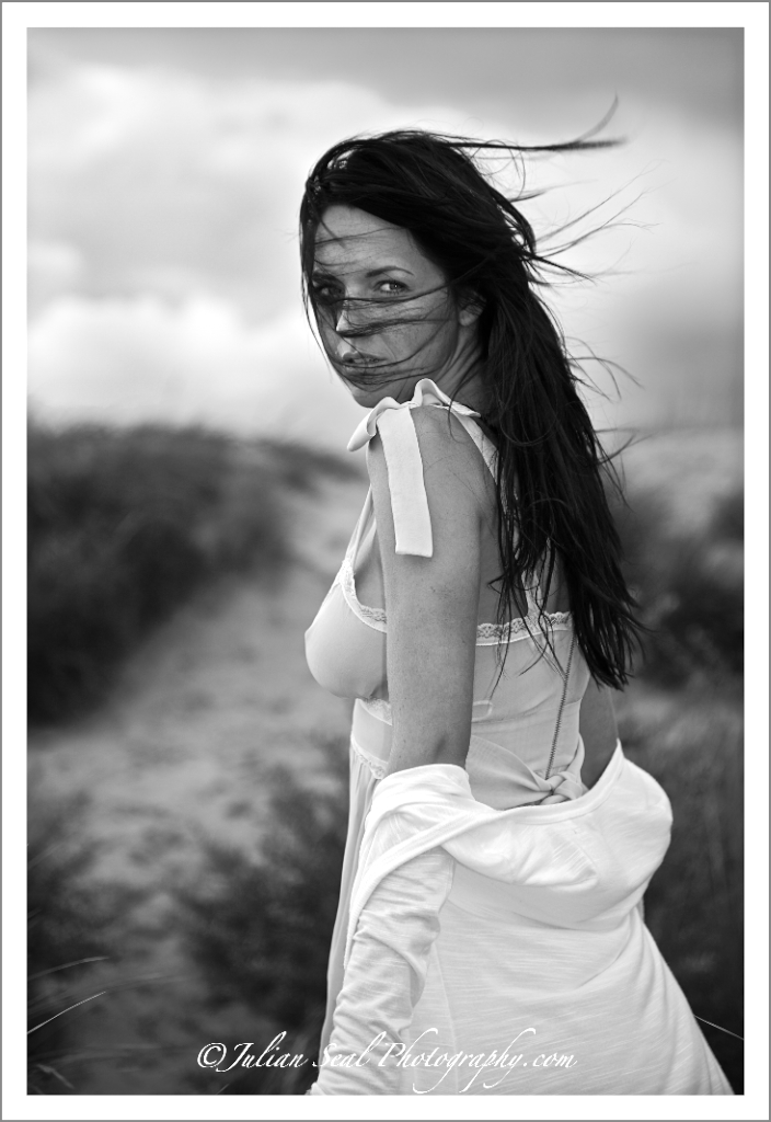 Female model photo shoot of Laura Belcher1