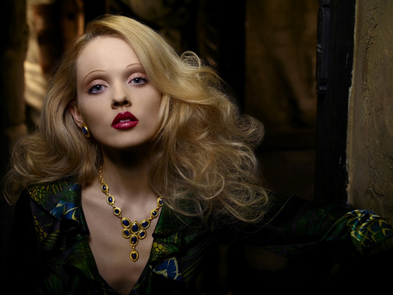 Female model photo shoot of glenna franklin beauty