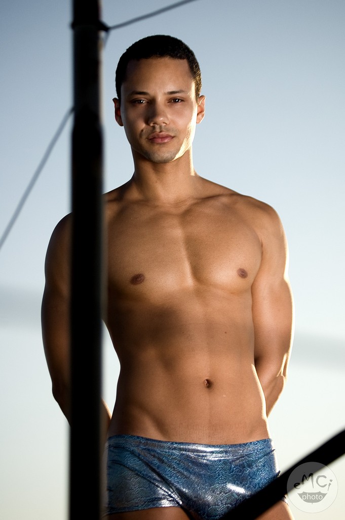 Male model photo shoot of Leandro Rosa