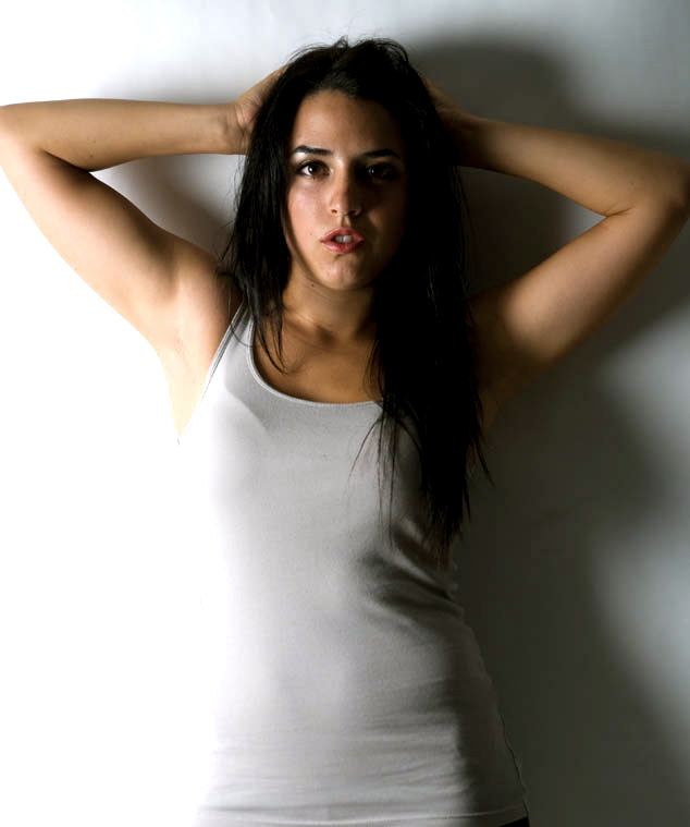 Female model photo shoot of jessica lindsey by Esencia Bella