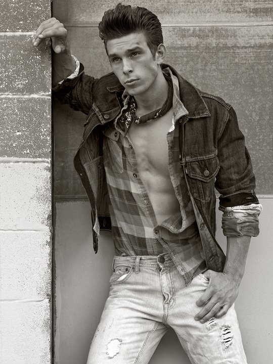 Male model photo shoot of Justin Magoulas