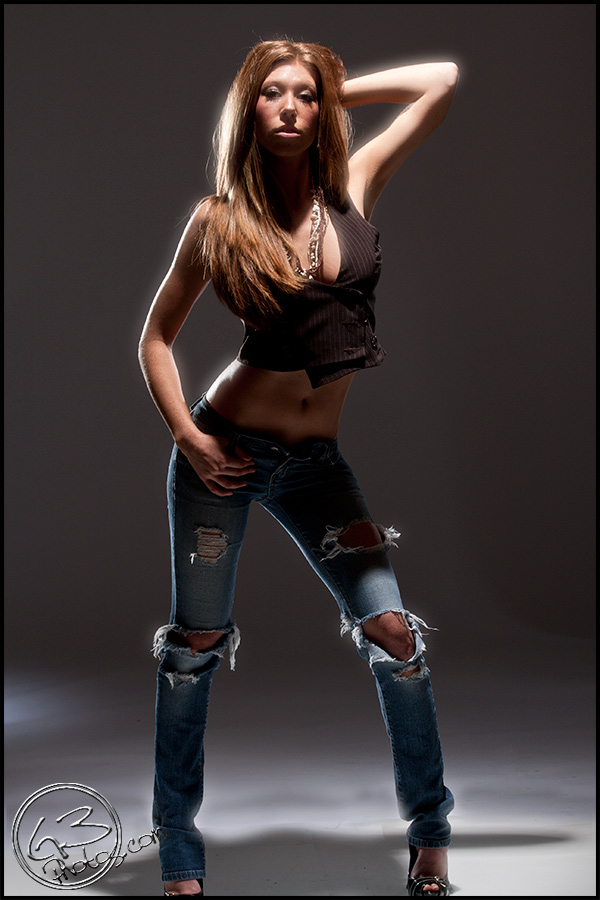 Female model photo shoot of sara   s t a r r by Gregory - GCUI