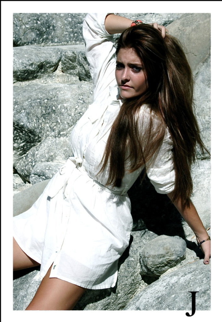 Female model photo shoot of Natalie Lizabeth