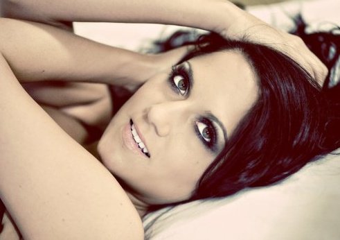 Female model photo shoot of Bianca Catalina