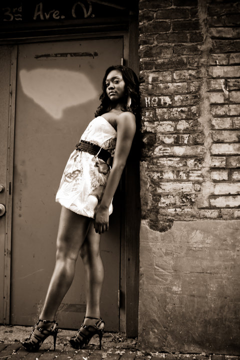 Female model photo shoot of Aneisha Williams