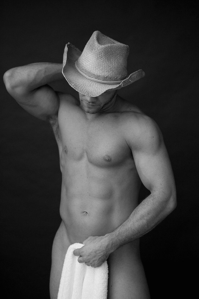 Male model photo shoot of Rich Strauss