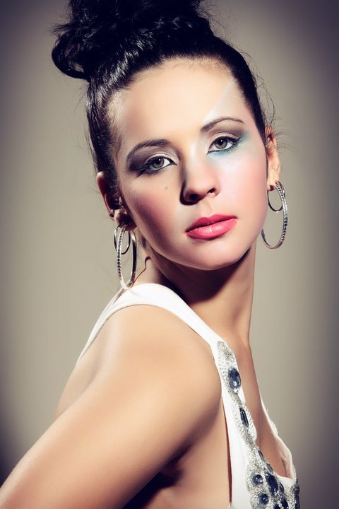 Female model photo shoot of Sianny Christine