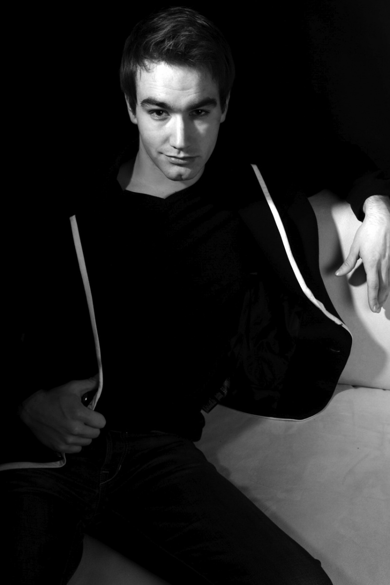Male model photo shoot of Alex Newkirk