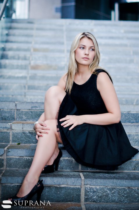 Female model photo shoot of Jessica Maree Daphne