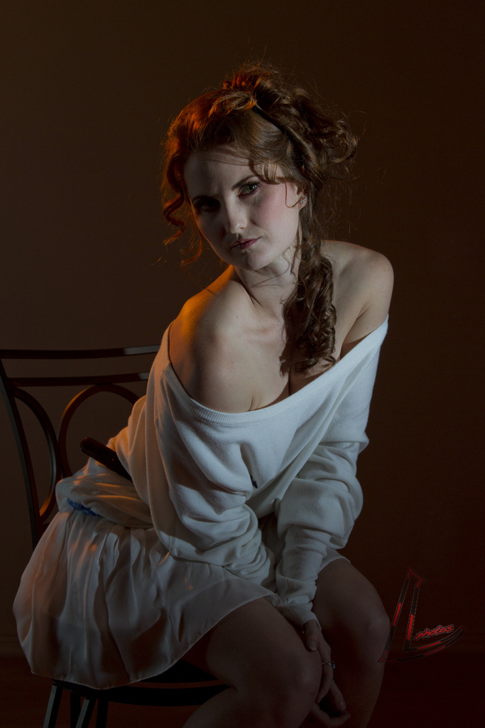 Female model photo shoot of Juliet Lemar