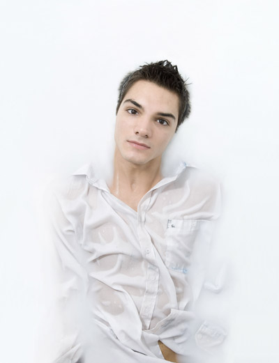 Male model photo shoot of Victor Calderon