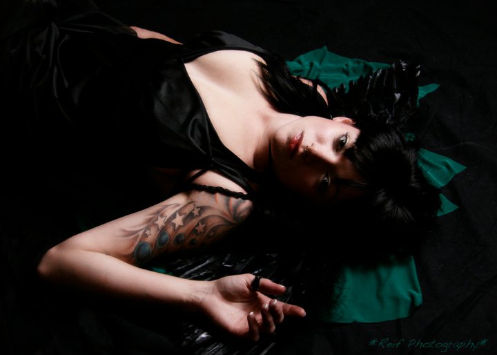 Female model photo shoot of Jenny Rage by DanielleReifPhotography