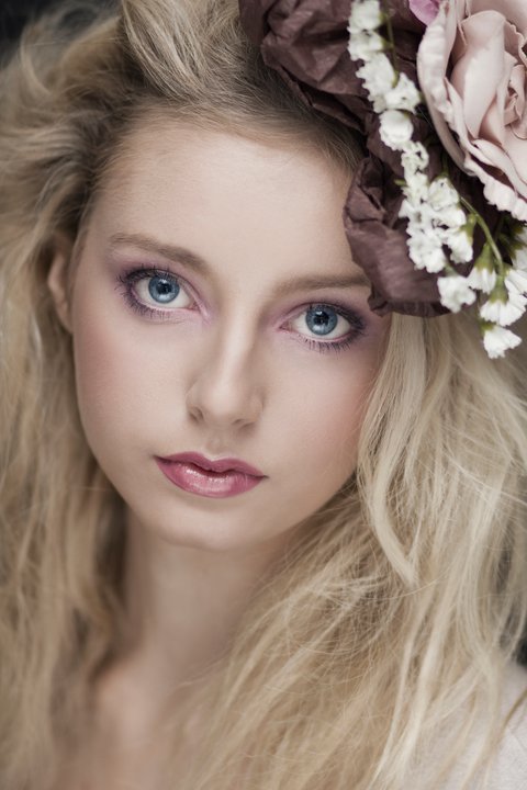 Female model photo shoot of Corrina Hooper