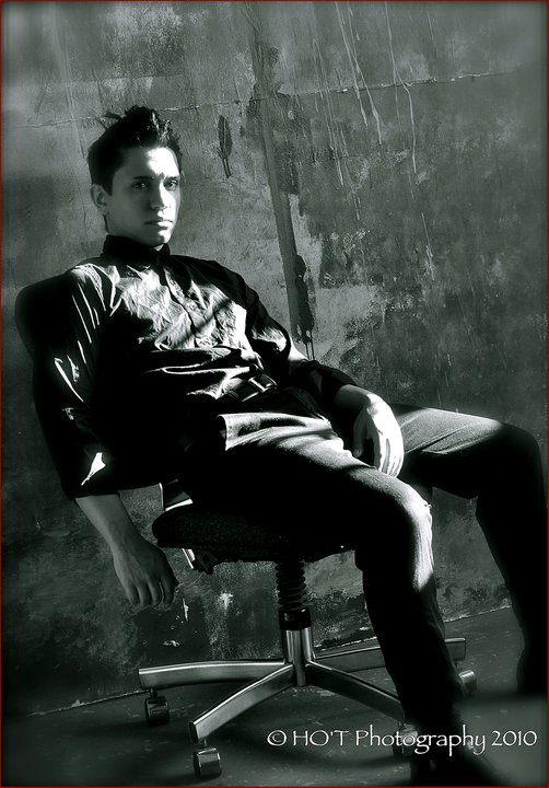 Male model photo shoot of Gerardo Maciel