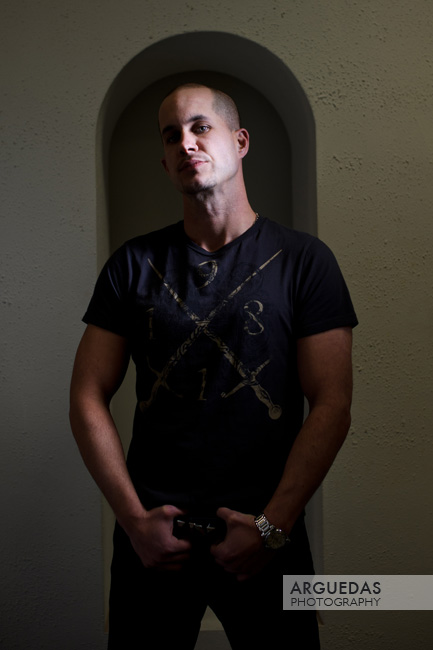 Male model photo shoot of Eric Diesel by Johnny Arguedas in Covershot Studios