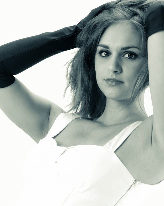 Female model photo shoot of Tiffani Matlock