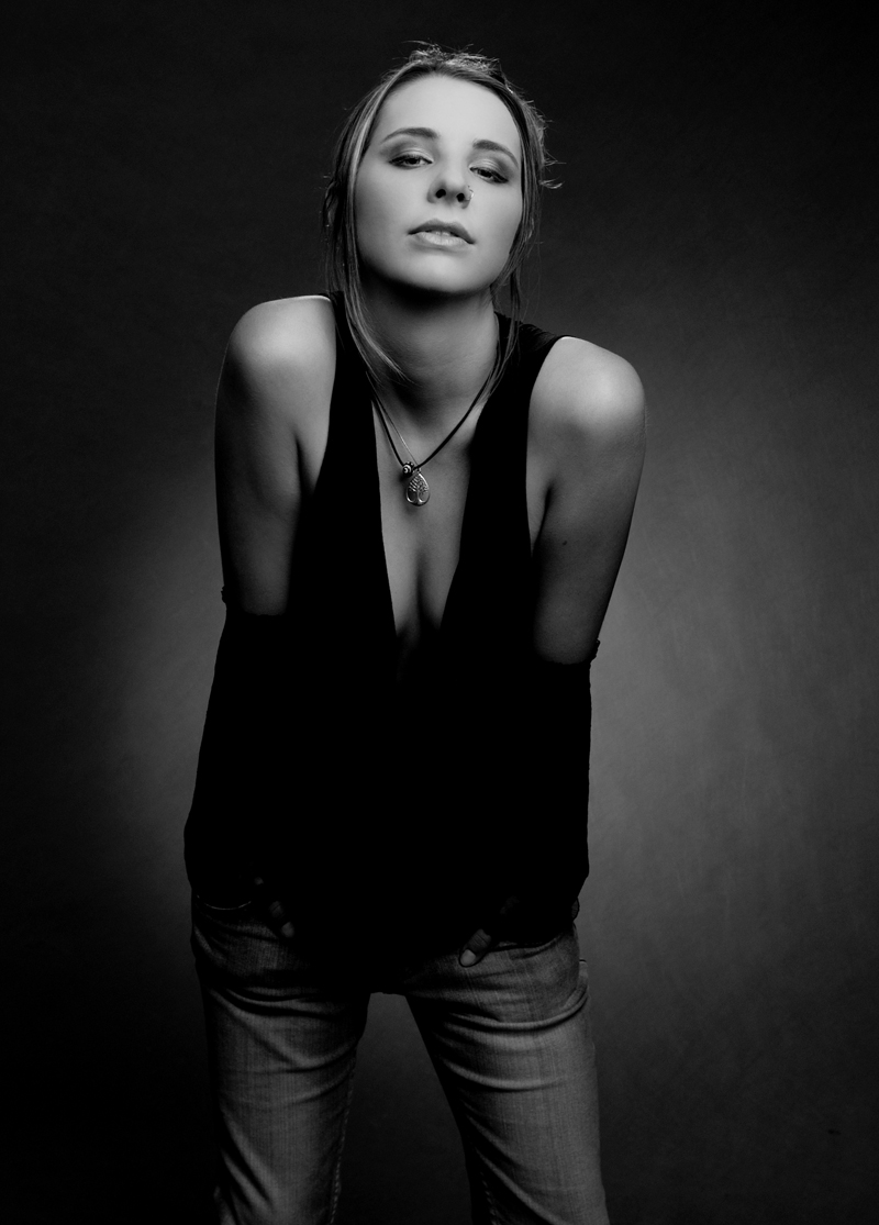 Female model photo shoot of Eilidh McWhirter