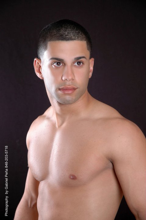 Male model photo shoot of Jonathan Villanueva
