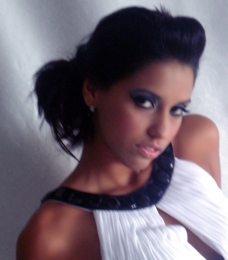 Female model photo shoot of Jaileen, makeup by GlamourEyes MUA