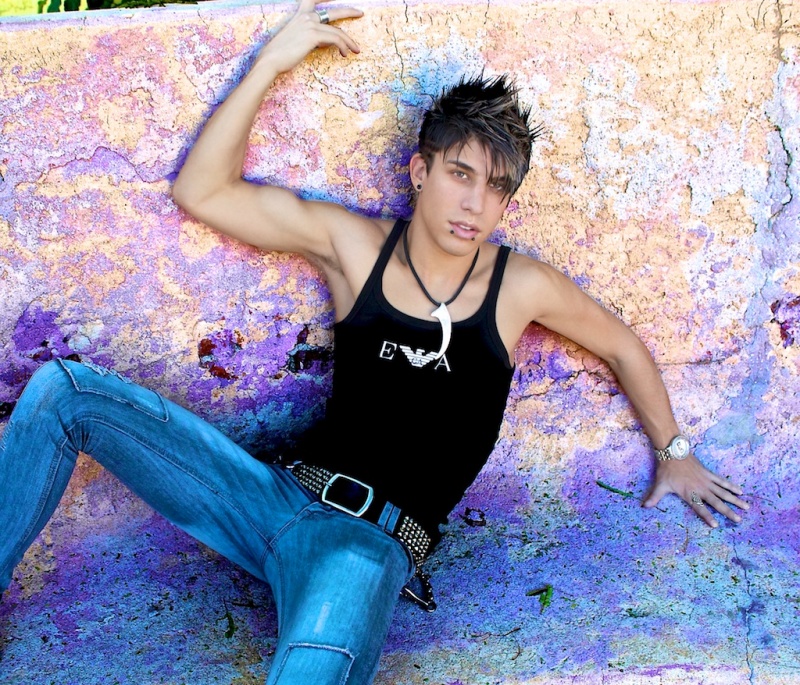 Male model photo shoot of Tikko in Miami