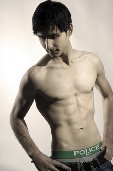 Male model photo shoot of Ali Karamati
