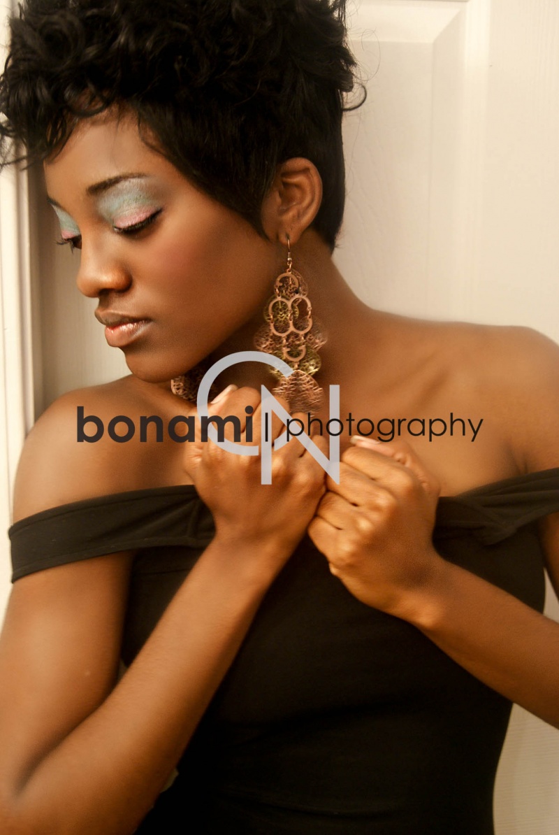 Female model photo shoot of Bonami Naomi