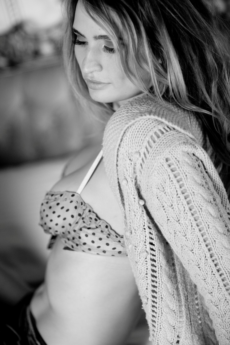 Female model photo shoot of Steph Seymore