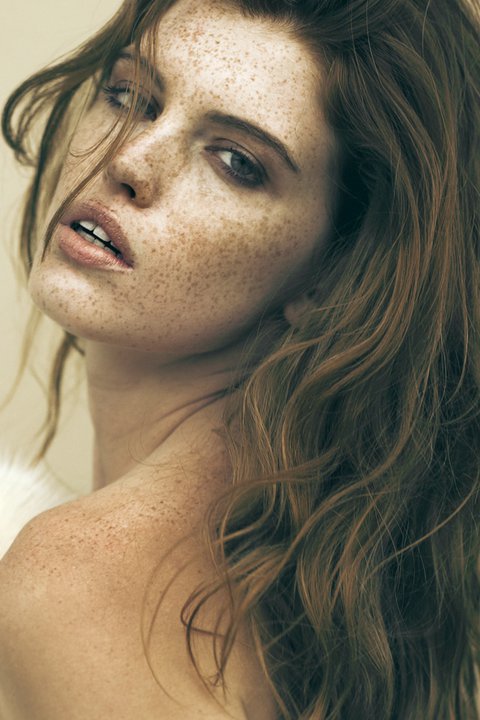 Female model photo shoot of Cassie Lyons MUAH by K E S L E R