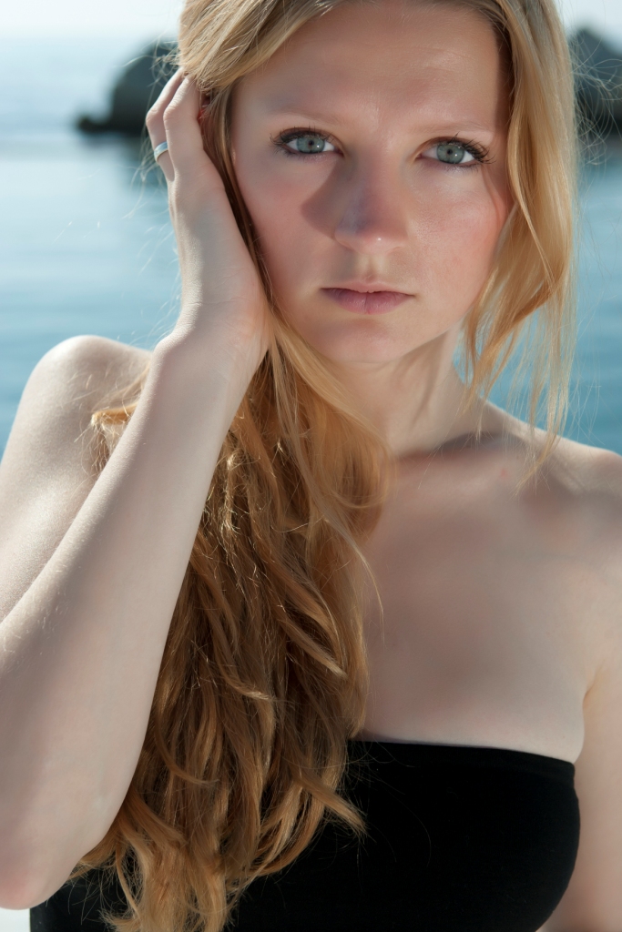 Female model photo shoot of Natalie Z Manset
