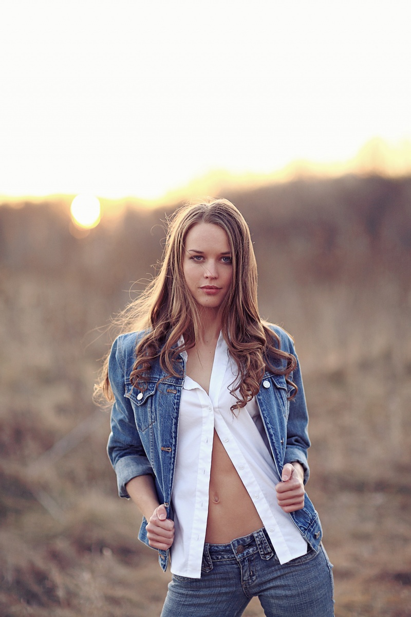 Female model photo shoot of Amanda Pav in Springfield, IL