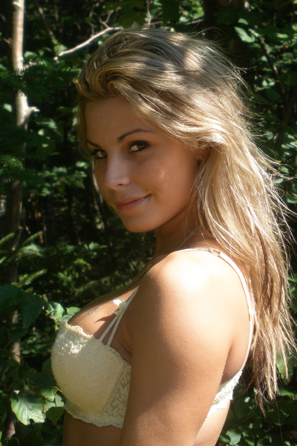 Female model photo shoot of Sarah Vick in Quebec