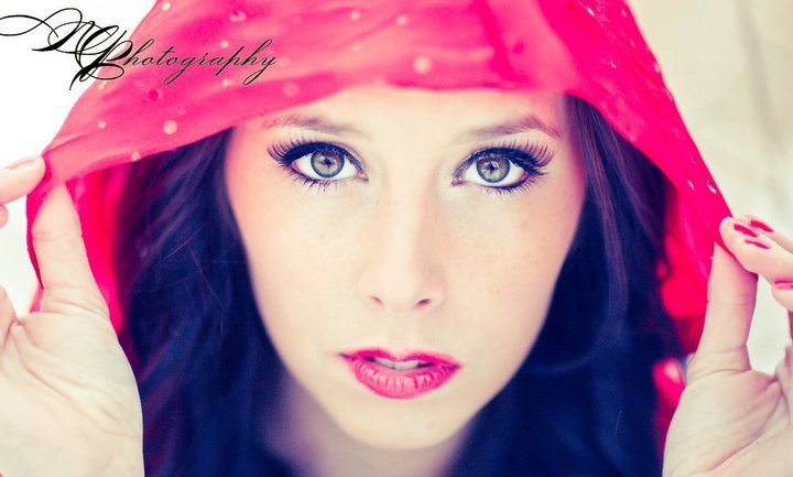 Female model photo shoot of Danna-Leigh