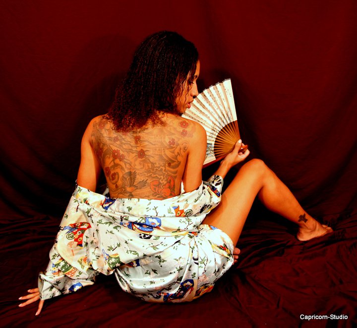 Female model photo shoot of Miz Dina by Joe Corelli in capricorn-studio