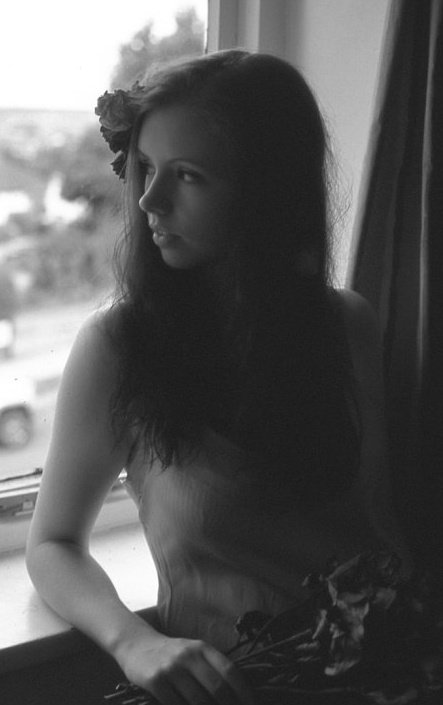 Female model photo shoot of Sarah-Jane Lyon by EmilyRoseEnglandPhoto