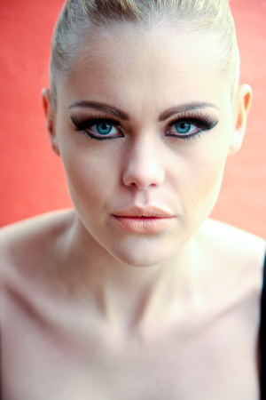 Female model photo shoot of Victoria McVeigh