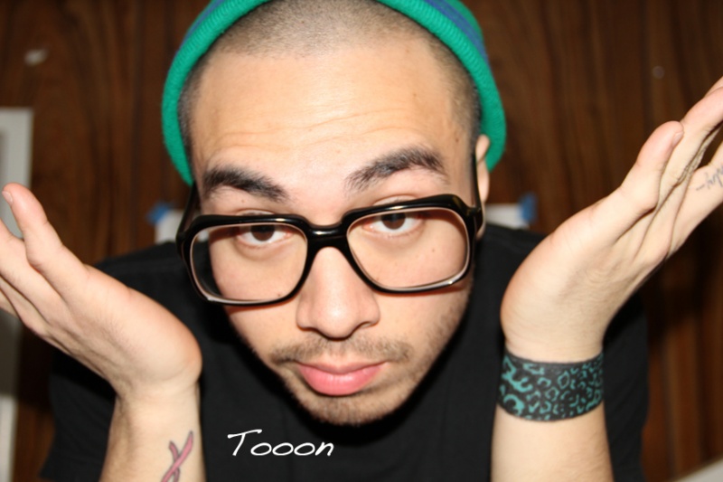 Male model photo shoot of Tooonchi