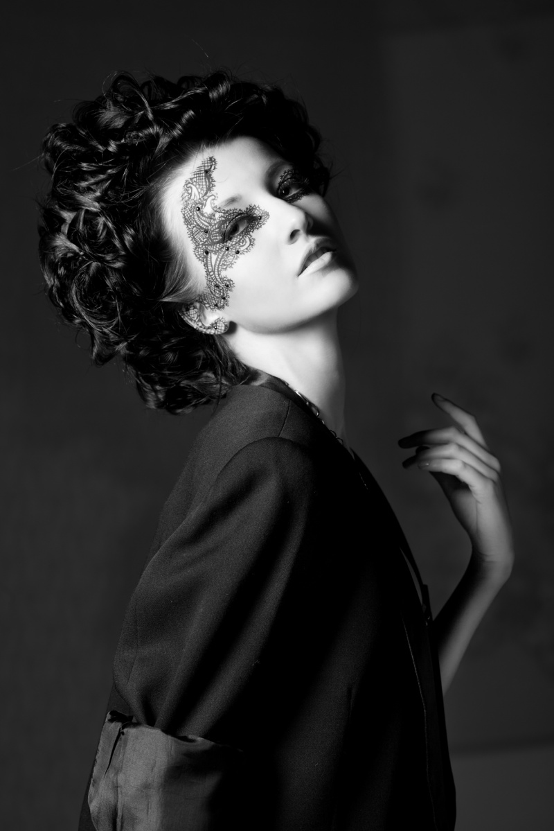 Female model photo shoot of Annkelia by Maiken Staak