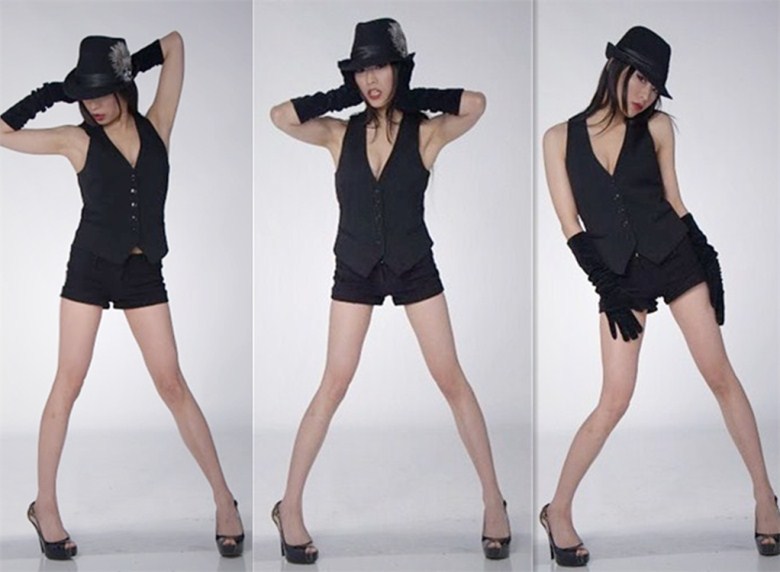 Female model photo shoot of SiQi LiaoYi