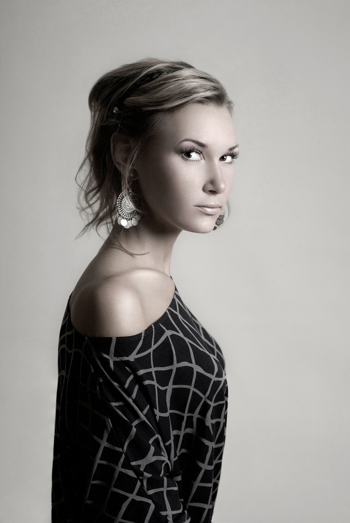 Female model photo shoot of Anastasia Shiryaeva