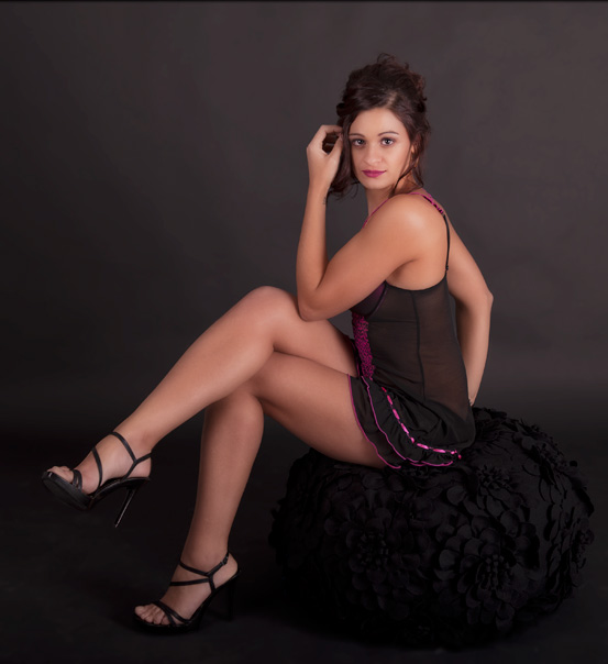 Female model photo shoot of Lara Mediteranean girl