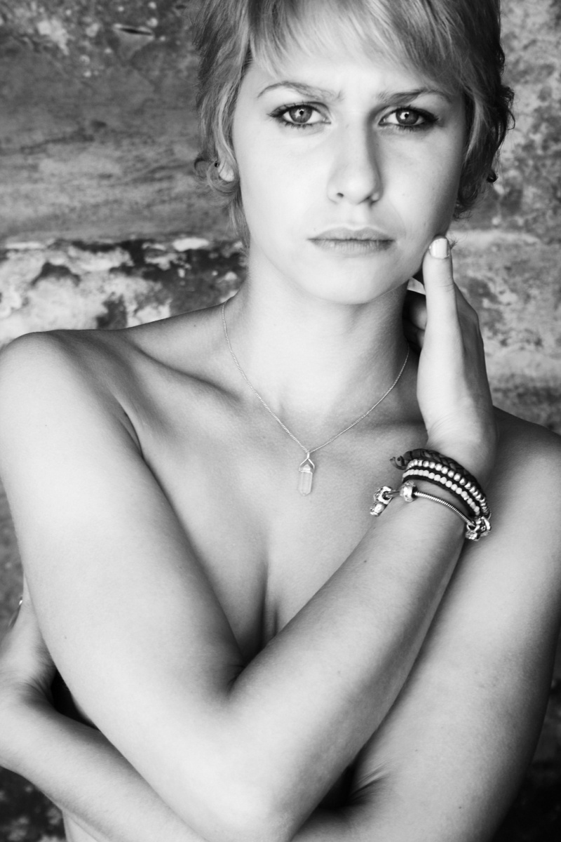 Female model photo shoot of Emily Habgood