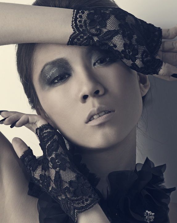 Female model photo shoot of Felixia Yeap