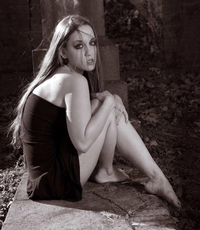 Female model photo shoot of DarleneAdams by Hacklight