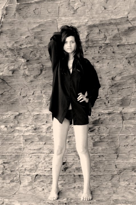 Female model photo shoot of Aiesha Parsons
