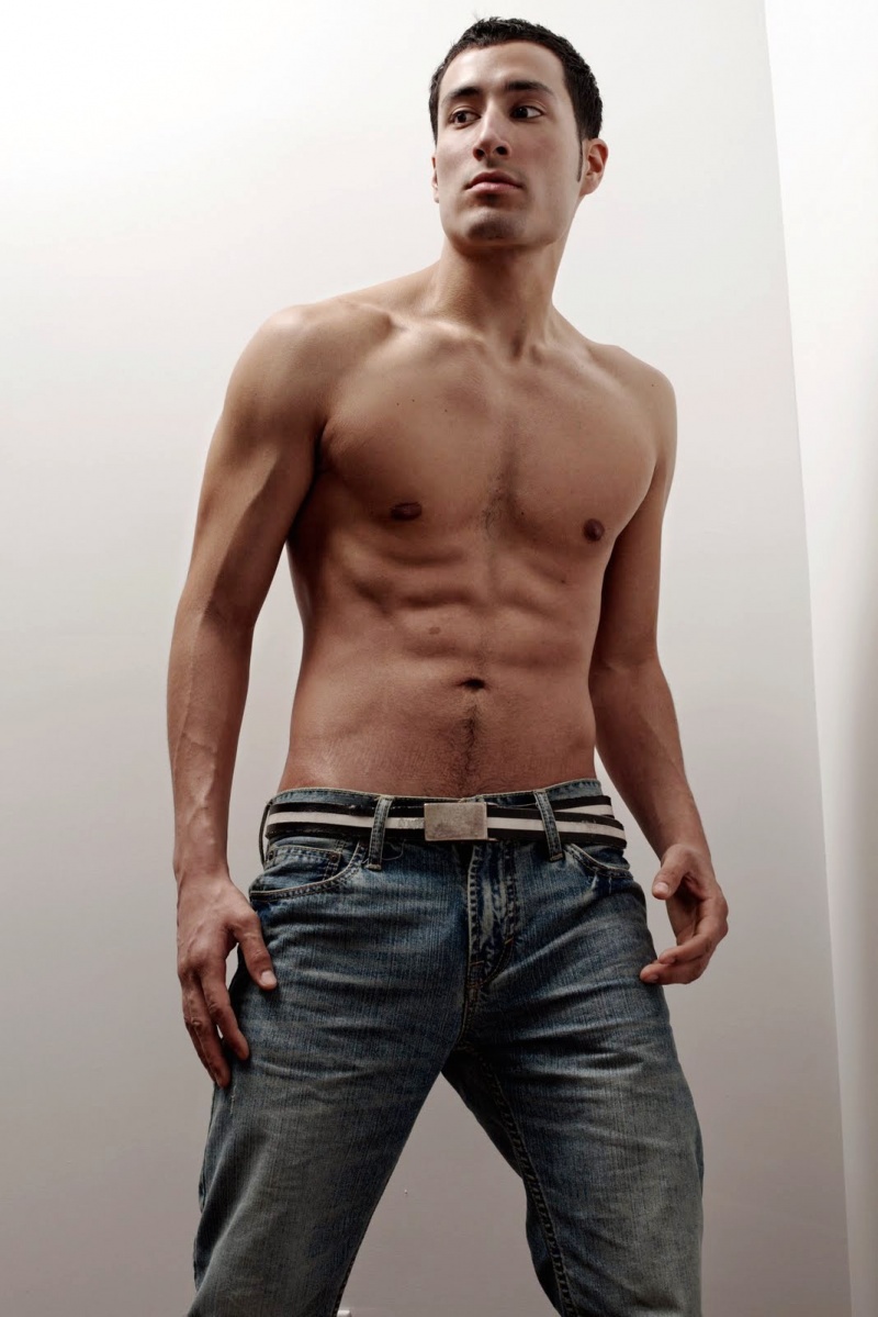 Male model photo shoot of Jonathan Cortez