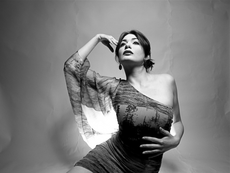 Female model photo shoot of sarah E by Tony Lawrence