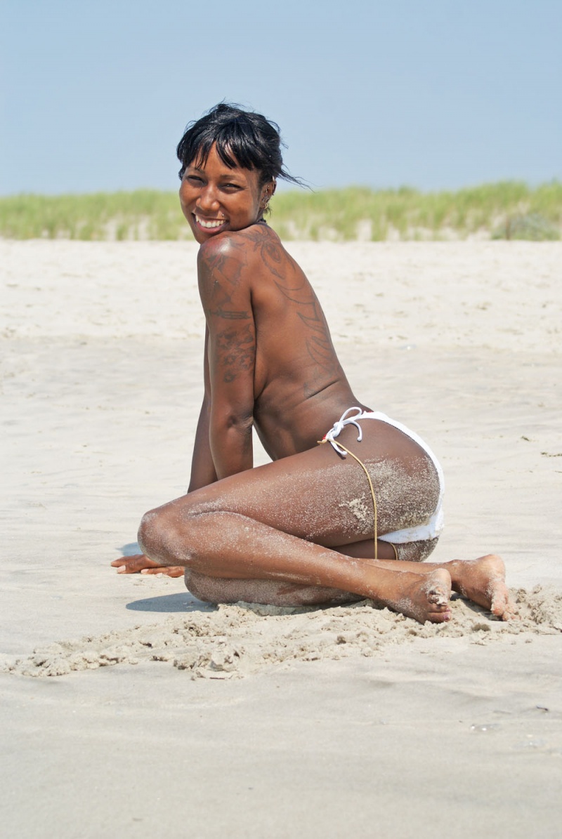 Female model photo shoot of Kafi Luv by The Falcons Nest in Jones Beach