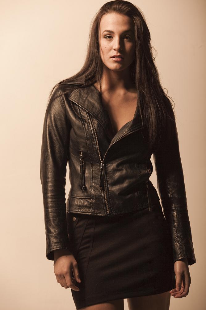 Female model photo shoot of Lauren-Kelley