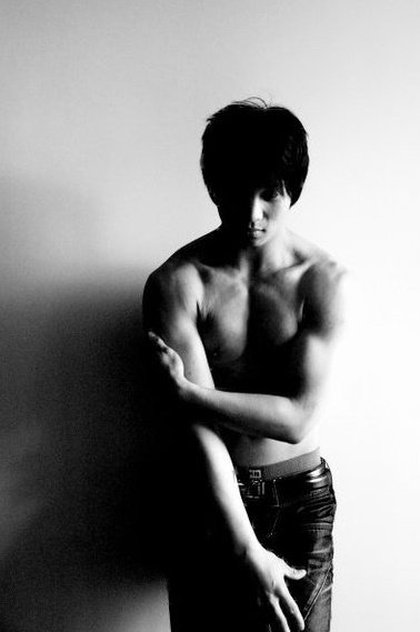 Male model photo shoot of Andrew Wu in St. Kilda