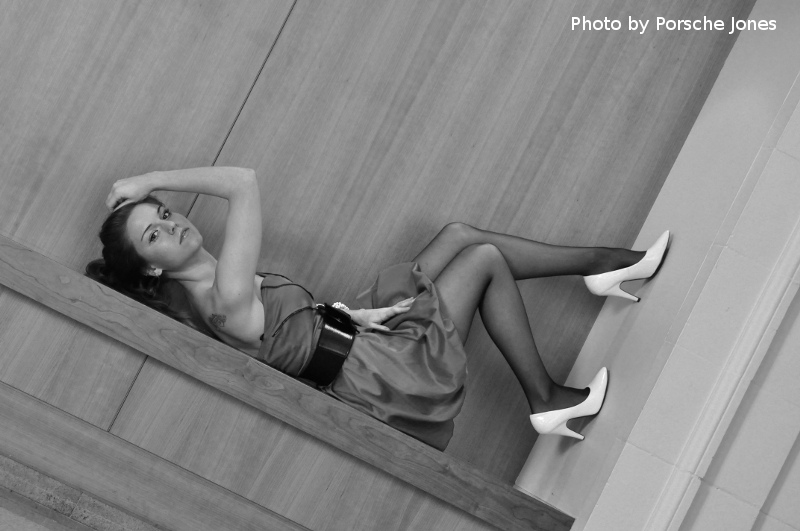 Female model photo shoot of Chantell Dawn in Lincoln Hall in Portland, Oregon